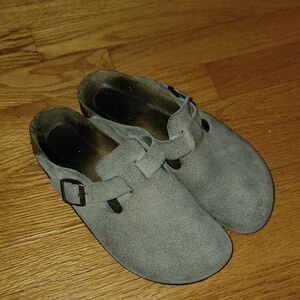 Well Loved Birkenstock Clogs - 40N